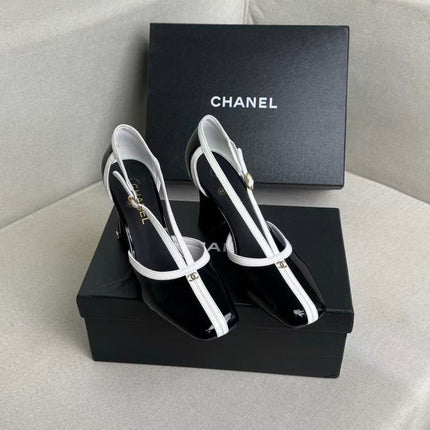 CHANEL 26S MARY JANES 85MM IN BLACK AND WHITE PATENT CAFLSKIN