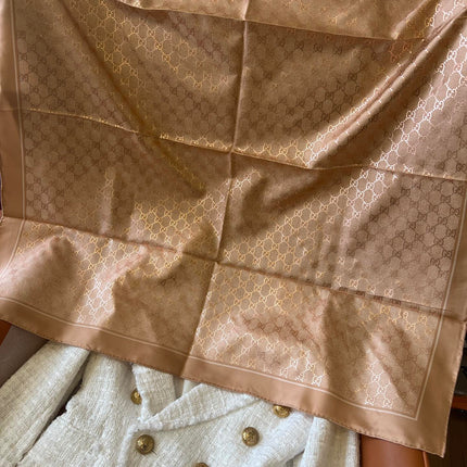 GUCCI 26S SCARF 90 IN SILK 816291