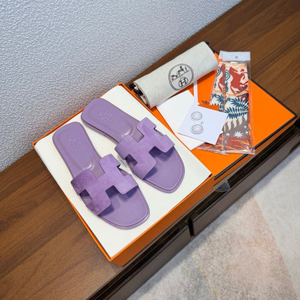 HERMES 26S 0RAN SANDALS IN PURPLE SUEDE