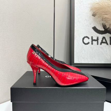 CHANEL 26S SQUARE-TOE PUMP IN RED CROCODILE-EMBOSSED LAMBSKIN WITH WHITE TRIM