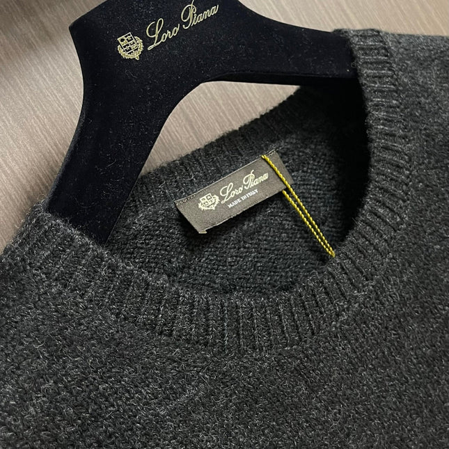 LP 26S KNITTED CREW NECK SWEATER 424