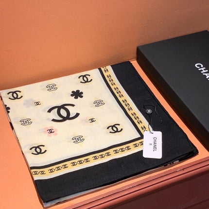 CHANEL 26S SCARF 140 IN CASHMERE AND SILK 306122