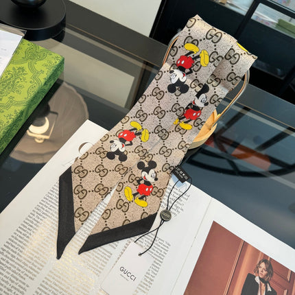 GUCCI 26S SCARF 90 IN SILK 225240