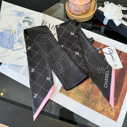 CHANEL 26S TWILLY SCARF 120 IN SILK 411251