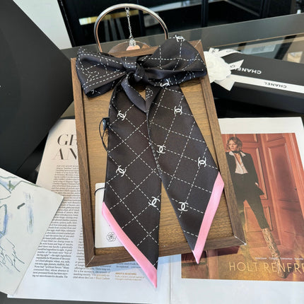 CHANEL 26S TWILLY SCARF 120 IN SILK 411251