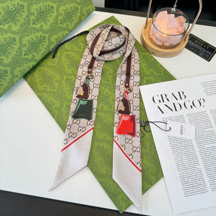 GUCCI 26S SCARF 120 IN SILK 284209