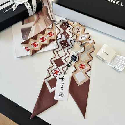 CHANEL 26S TWILLY SCARF 120 IN SILK 336650