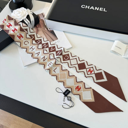 CHANEL 26S TWILLY SCARF 120 IN SILK 336650