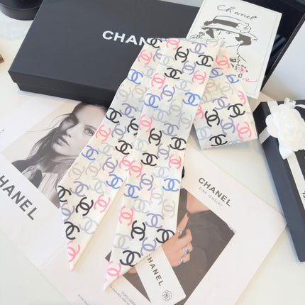 CHANEL 26S TWILLY SCARF 120 IN SILK 347191