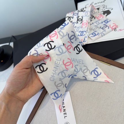 CHANEL 26S TWILLY SCARF 120 IN SILK 347191
