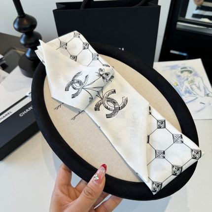 CHANEL 26S TWILLY SCARF 120 IN SILK 395878