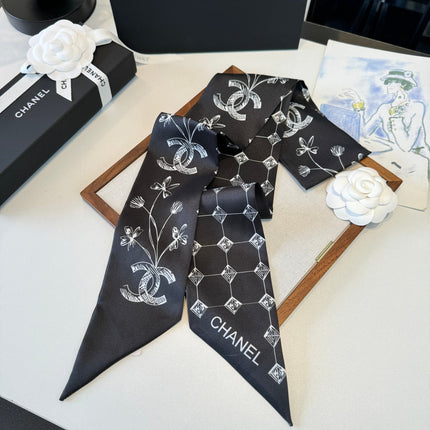 CHANEL 26S TWILLY SCARF 120 IN SILK 395879