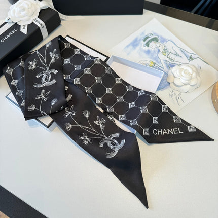 CHANEL 26S TWILLY SCARF 120 IN SILK 395879