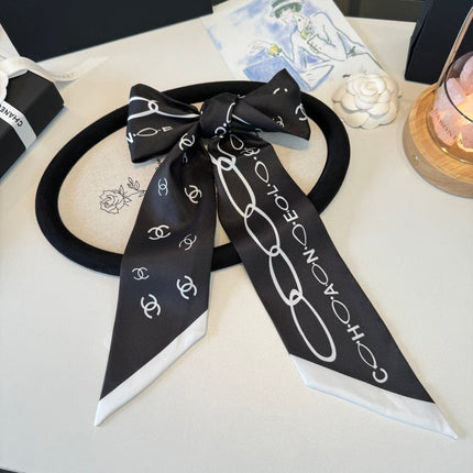 CHANEL 26S TWILLY SCARF 120 IN SILK 395881