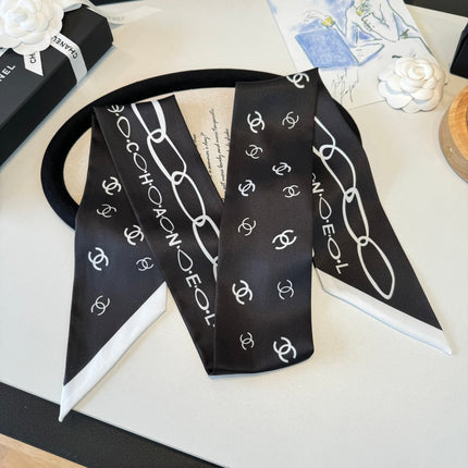 CHANEL 26S TWILLY SCARF 120 IN SILK 395881