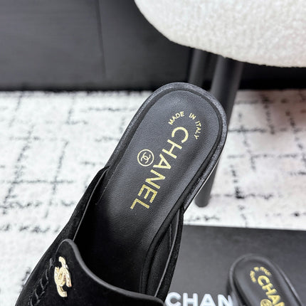 CHANEL 26S MULE LOAFERS IN BLACK SUEDE WITH CC LOGO