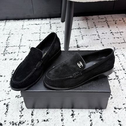 CHANEL 26S LOAFERS IN BLACK SUEDE WITH CC LOGO