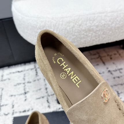 CHANEL 26S LOAFERS IN BEIGE SUEDE WITH CC LOGO