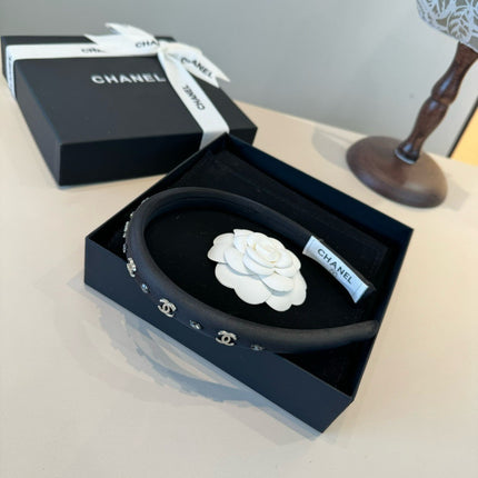 CHANEL 26S HEADBAND IN BLACK LEATHER 503043