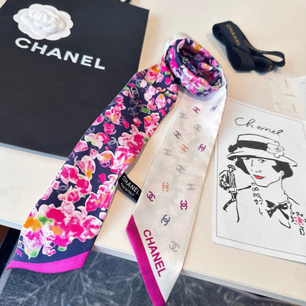 CHANEL 26S TWILLY SCARF 120 IN SILK 500114