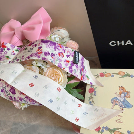 CHANEL 26S TWILLY SCARF 120 IN SILK 500116
