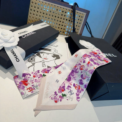 CHANEL 26S TWILLY SCARF 120 IN SILK 500116