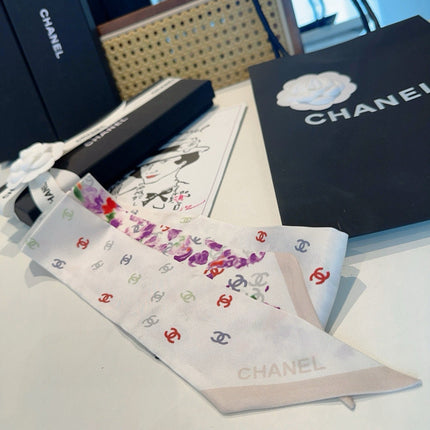 CHANEL 26S TWILLY SCARF 120 IN SILK 500116