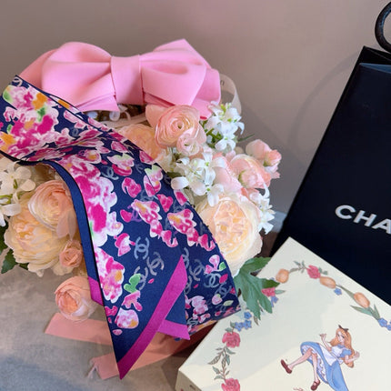 CHANEL 26S TWILLY SCARF 120 IN SILK 500117