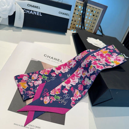 CHANEL 26S TWILLY SCARF 120 IN SILK 500117