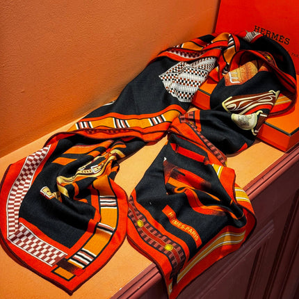 HERMES 26S SCARF 140 IN SILK AND CASHMERE 492439