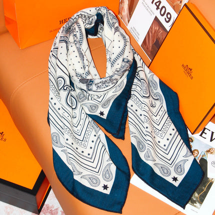 HERMES 26S SCARF 135 IN SILK AND CASHMERE 498484