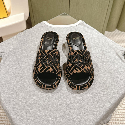 FENDI 26S HIGH SANDALS IN BROWN AND BLACK FABRIC STYLE 2