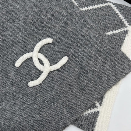 CHANEL 26S SCARF 200 IN WOOL AND CASHMERE 511103