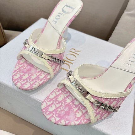 DIOR 26S KITTEN HEEL SLIDE SANDALS 85MM IN PINK MONOGRAM CANVAS CALFSKIN CHAIN STRAP