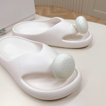 LOEWE 26S PEBBLE TOE-POST SLIDES IN WHITE EVA
