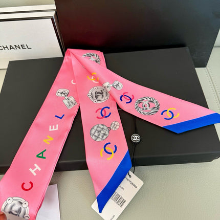 CHANEL 26S TWILLY SCARF 120 IN SILK 430428