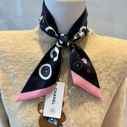 CHANEL 26S TWILLY SCARF 120 IN SILK 496165