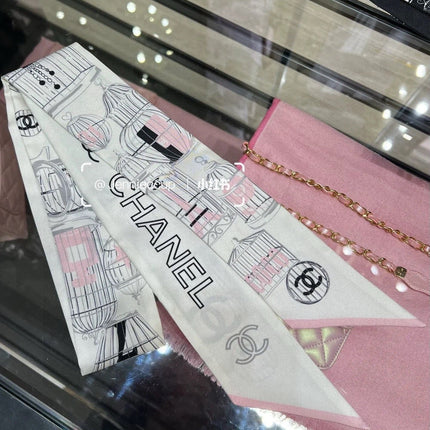 CHANEL 26S TWILLY SCARF 120 IN SILK 423965