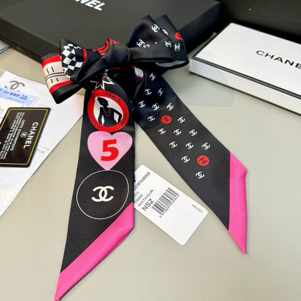 CHANEL 26S TWILLY SCARF 120 IN SILK 423635
