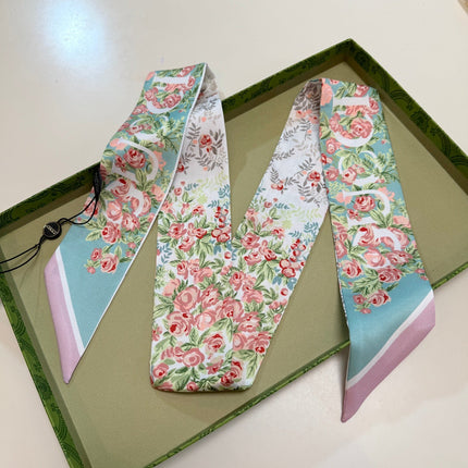 GUCCI 26S SCARF 120 IN SILK 267837