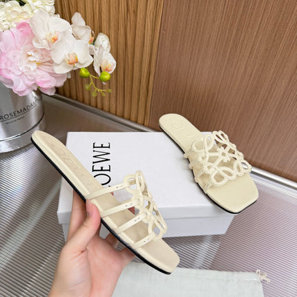 LOEWE 26S PETAL ANAGRAM SLIDE IN CREAM WHITE SOFT CALFSKIN