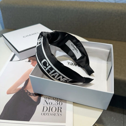 CHANEL 26S HEADBAND IN BLACK FABRIC 503080