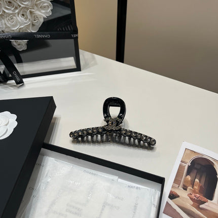 CHANEL 26S HAIR CLIP IN BLACK ACETATE 512122