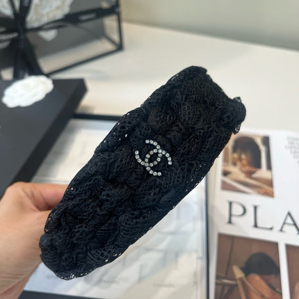 CHANEL 26S WIDE HEADBAND IN BLACK LACE FABRIC 505329