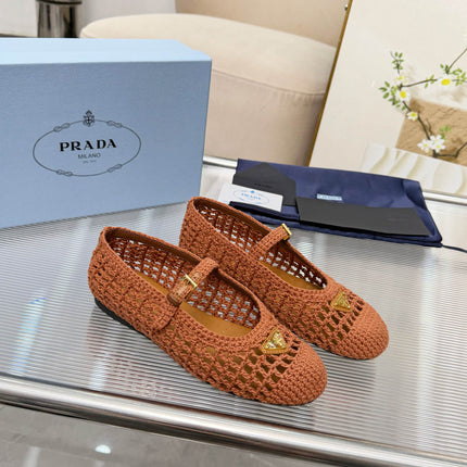 PRADA 26S MARY JANE FLATS IN CARAMEL BROWN WOVEN RAFFIA WITH TRIANGLE LOGO