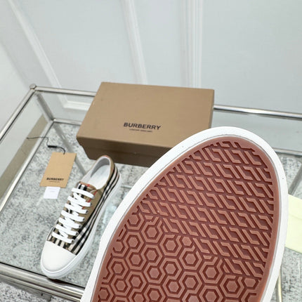 BURBERRY 26S VINTAGE CHECK SNEAKERS IN BEIGE AND BLACK CANVAS