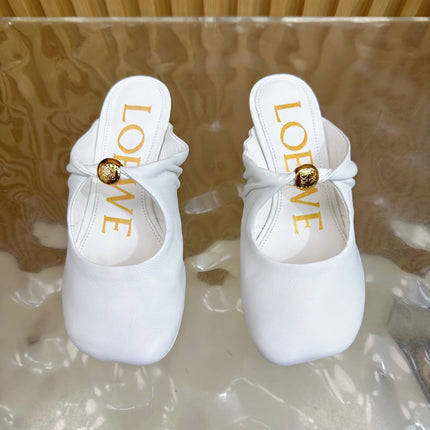 LOEWE 26S PEBBLE SOFT MULE IN WHITE LAMBSKIN GOLD HARDWARE