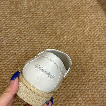 CHANEL 26S LOAFER IN WHITE PATENT CALFSKIN CC LOGO