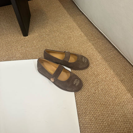 CHANEL 26S MARY JANE FLATS IN BROWN SUEDE CC LOGO
