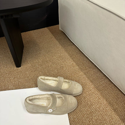 CHANEL 26S MARY JANE FLATS IN BEIGE SUEDE SHEARLING LINING CC LOGO